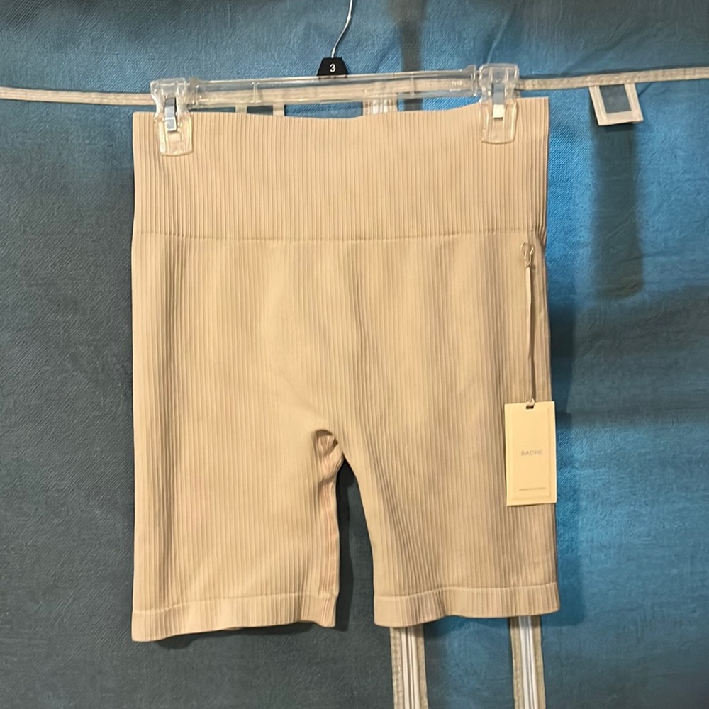 SACRE Ayia Ribbed knit shorts tan size medium
